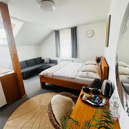 Krasny Sklep 3* Znojmo